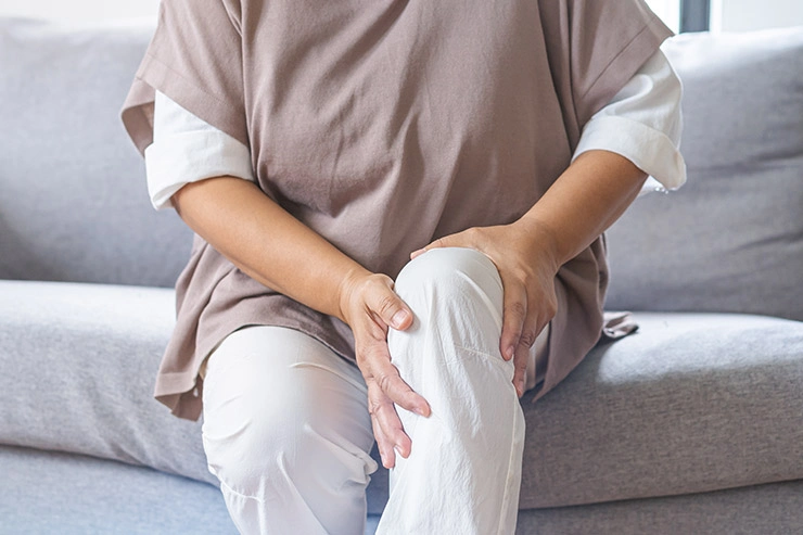 qué causa la osteoporosis